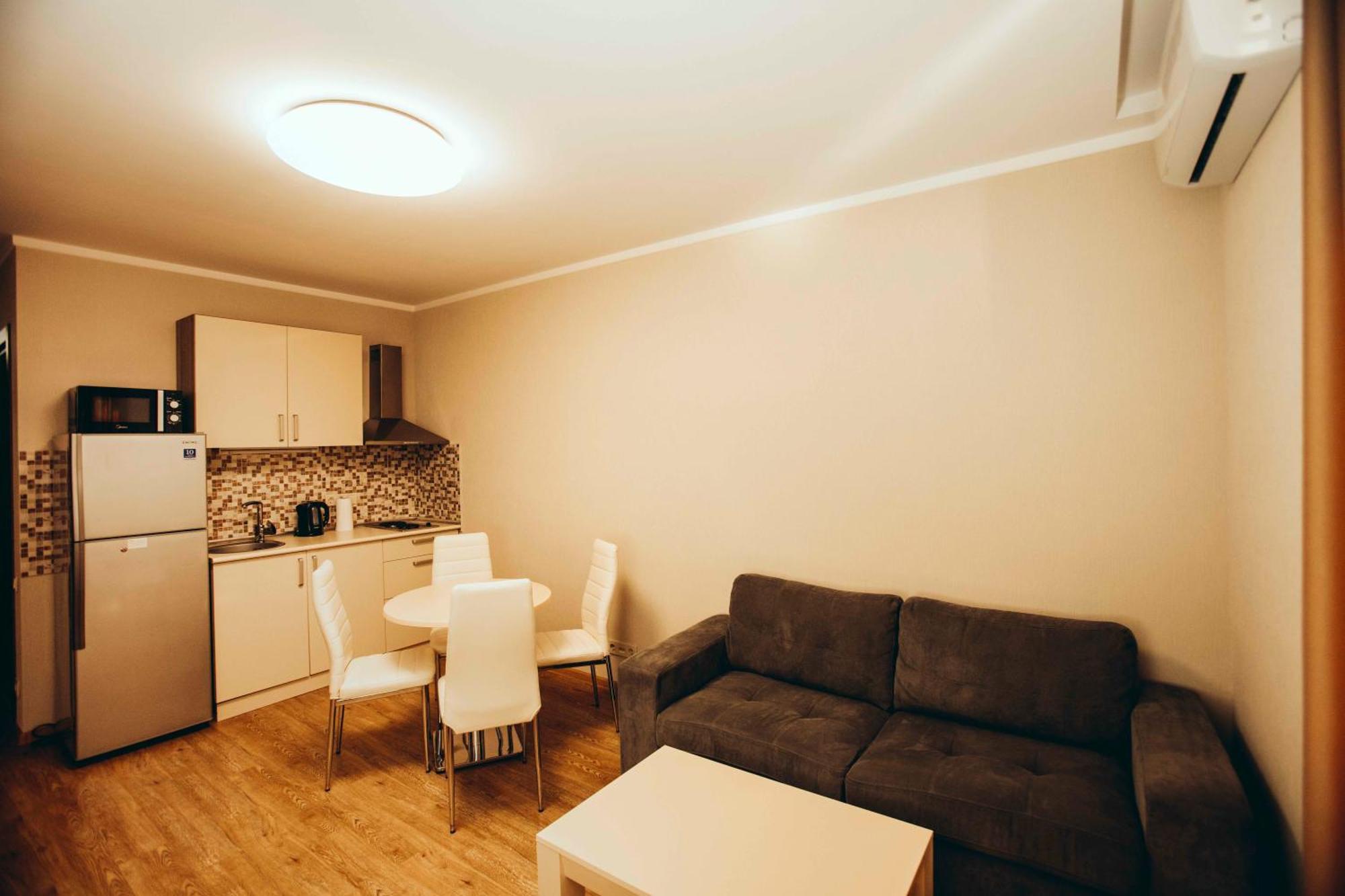Holiday Lux Tower Batumi Zimmer foto